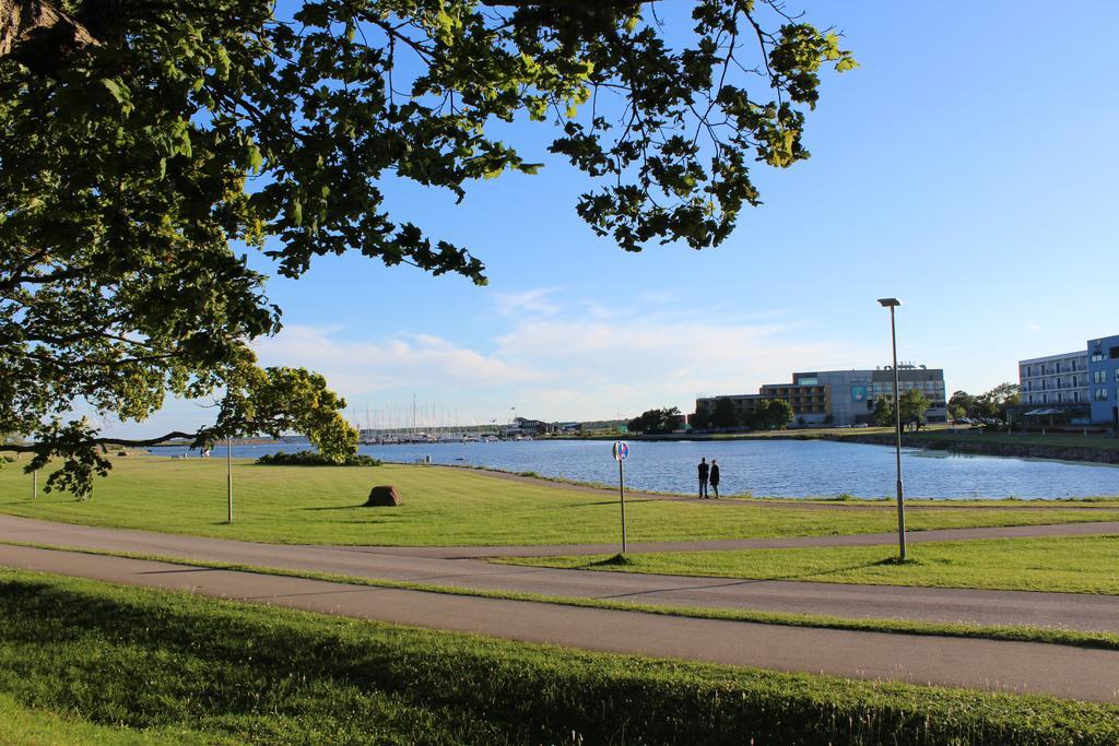 Long Holiday Apartment Kuressaare Exterior foto