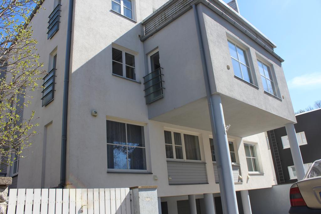 Long Holiday Apartment Kuressaare Exterior foto